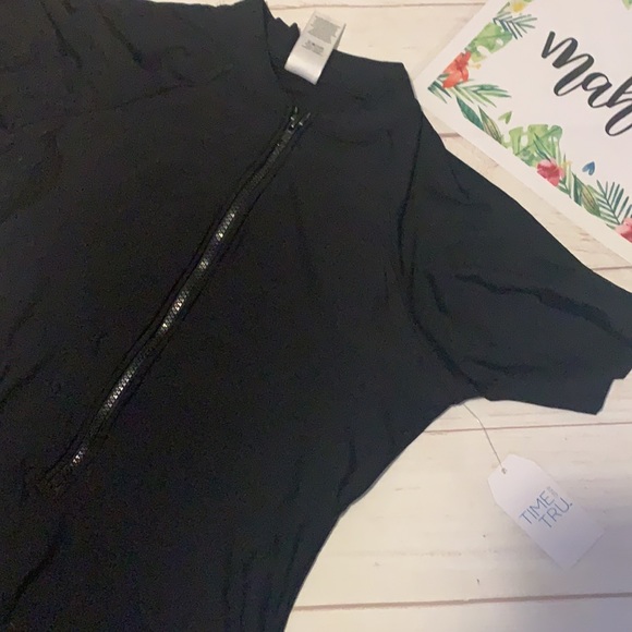 Padded Rash Guard - Picture 2 of 13